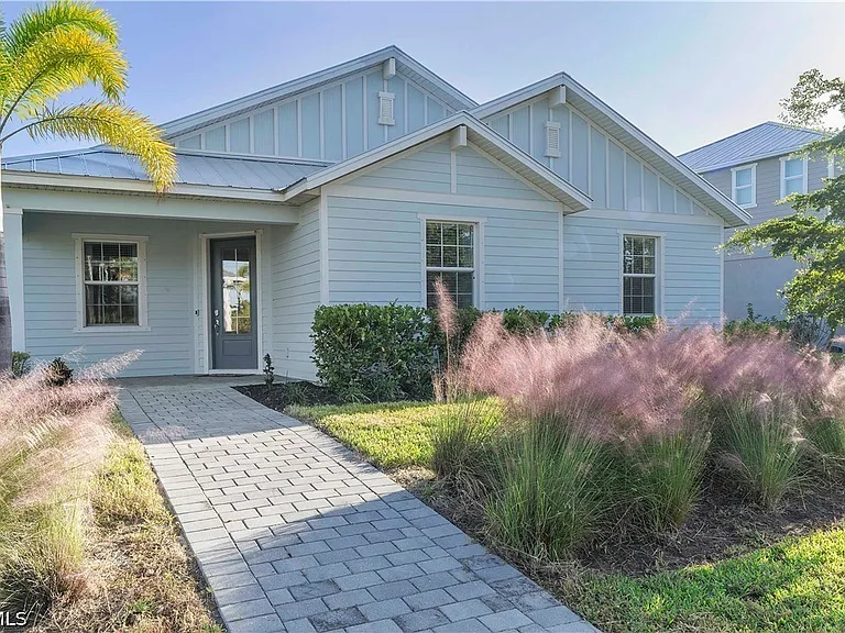 42219 Hammock Ln — Photo 1