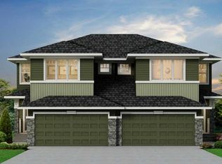 20 NE Southborough Cmn, Cochrane, AB T4C3J8