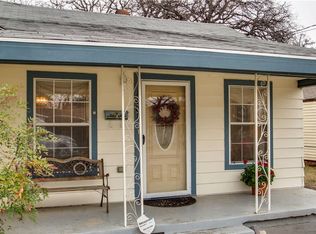 1401 Shadow Ln, Haltom City, TX 76117