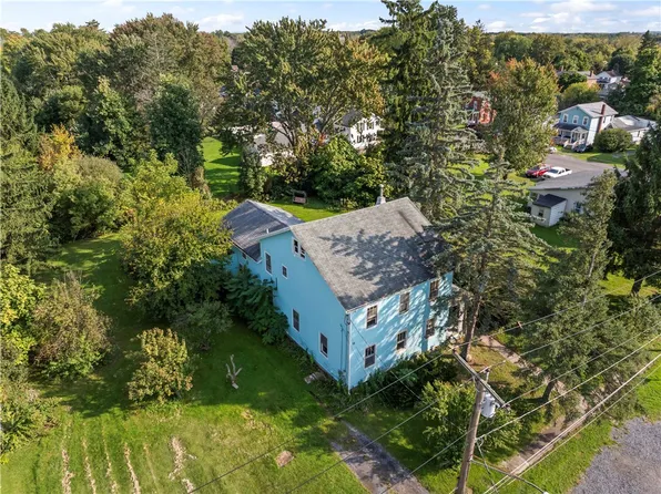 32 Church St, Waterloo, NY 13165