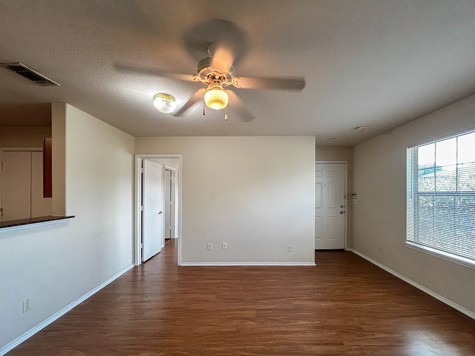 1126 Avenue A Denton — Photo 3