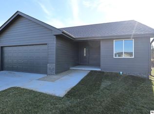 3040 Sunridge Cir, Blair, NE 68008