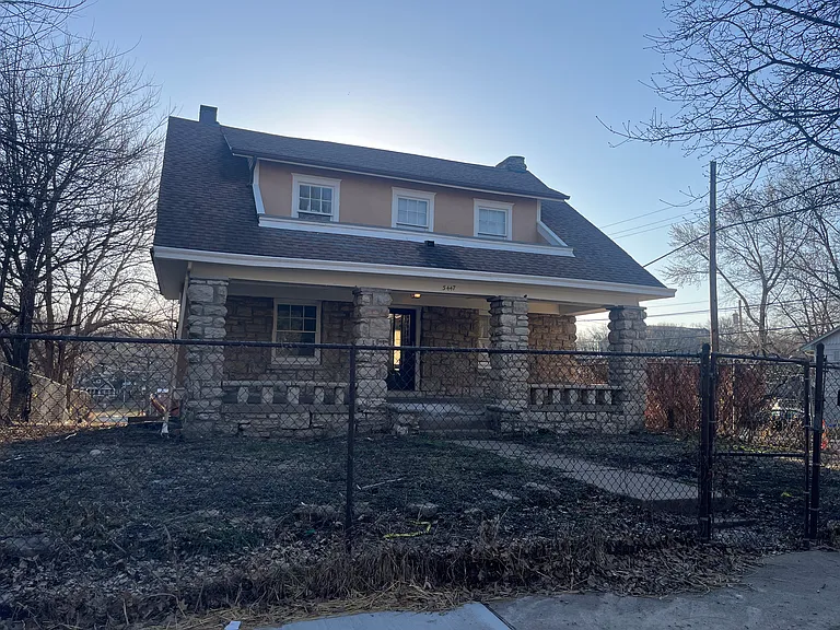 5447 Lydia Ave — Photo 1