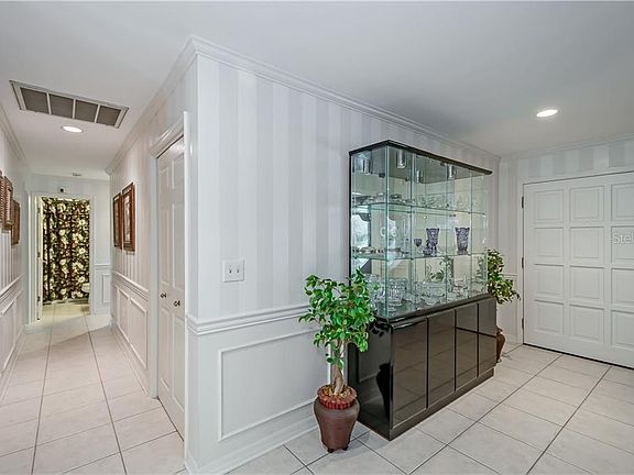 5th image of 6025 Cricket Dr