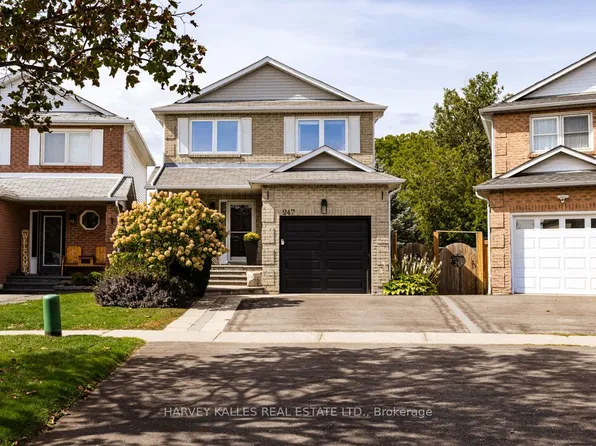 247 Overbank Dr, Oshawa, ON L1J 7X1