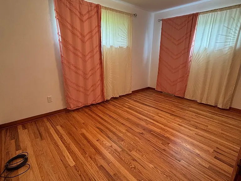 1295 Morrow Rd — Photo 7
