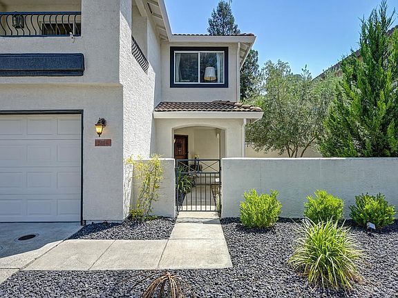 5th image of 5114 De La Rosa Dr