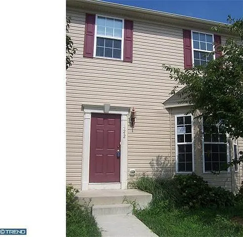 3 bed, 2.5 bath, 1482 sqft, $1,925 — Photo 2