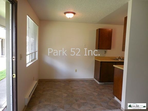 3rd image of 12712 A St S APT 1