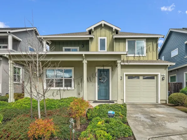 201 Christina Ln, Santa Rosa, CA 95403