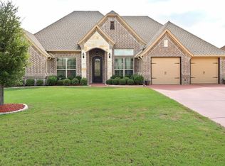 417 River Bank Ln, Granbury, TX 76049