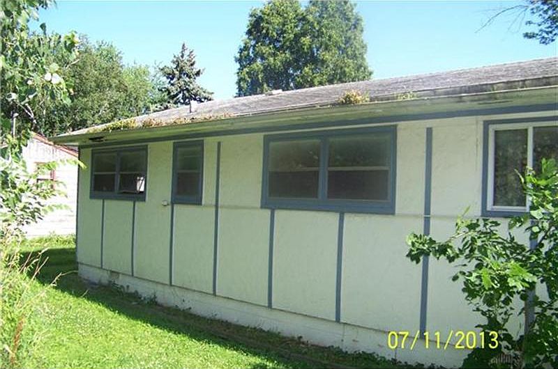 2nd image of 632 W 61st Ave