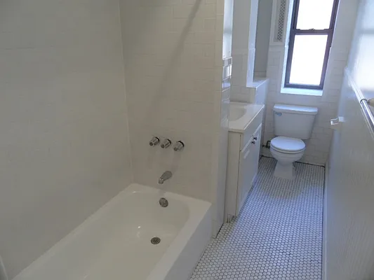 Rented by City Connections Realty | media 11