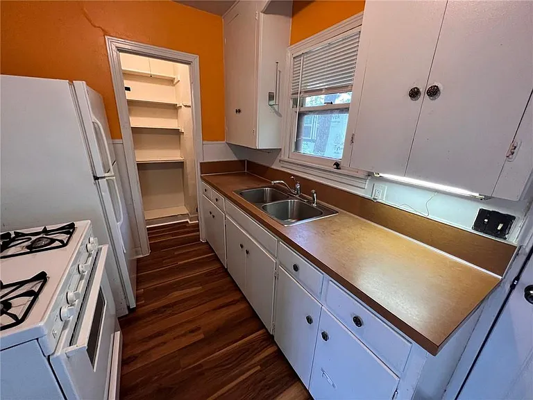 4902 Caswell Ave #B — Photo 8