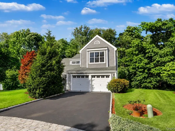 3176 Woodfield Court, Yorktown Heights, NY 10598