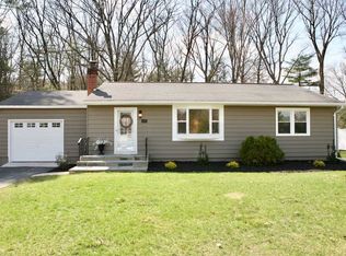 22 Pine St, Tillson, NY 12486
