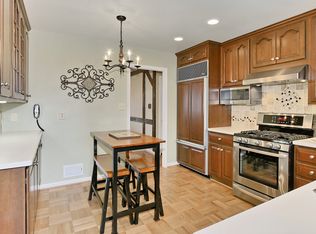 6102 Dominican Dr, Springfield, VA 22152