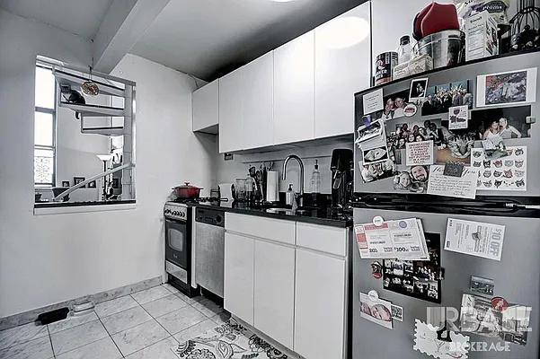 Rented by Urbane Brokerage | media 12