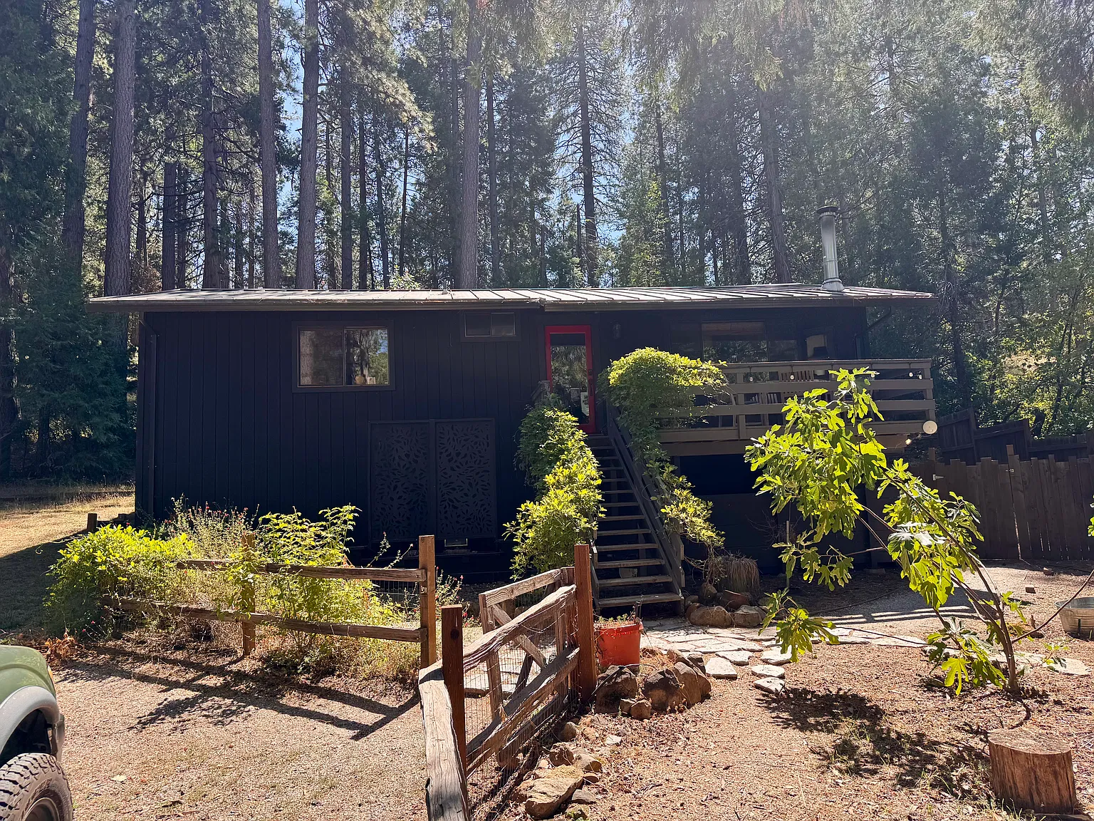 3 bed, 1368 sqft, $2,900 — Photo 1
