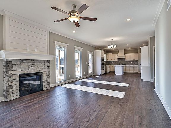 3rd image of 10201 N Corrington Ave