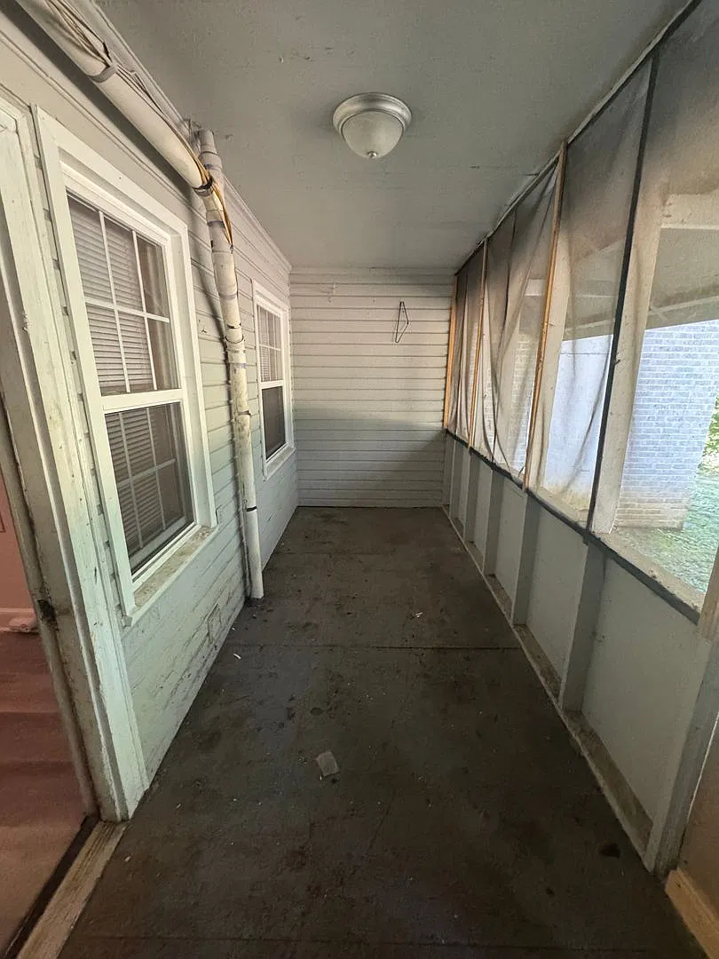 713 E. Warren St. — Photo 4