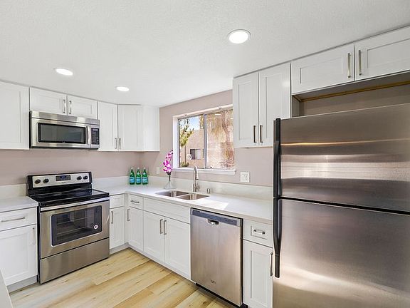 3rd image of 3243 Savalli St Unit D