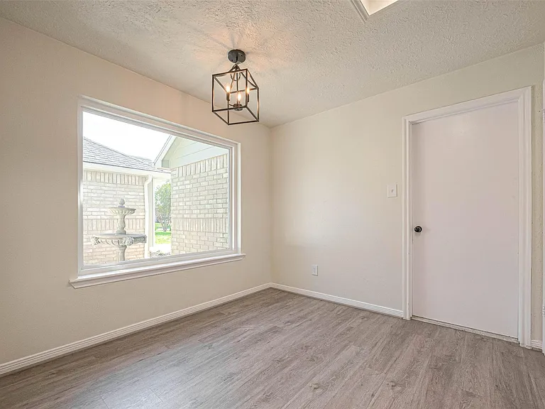 416 Heatherwood Ct — Photo 16