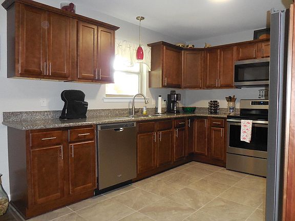 4th image of 5635 Columbia Ave