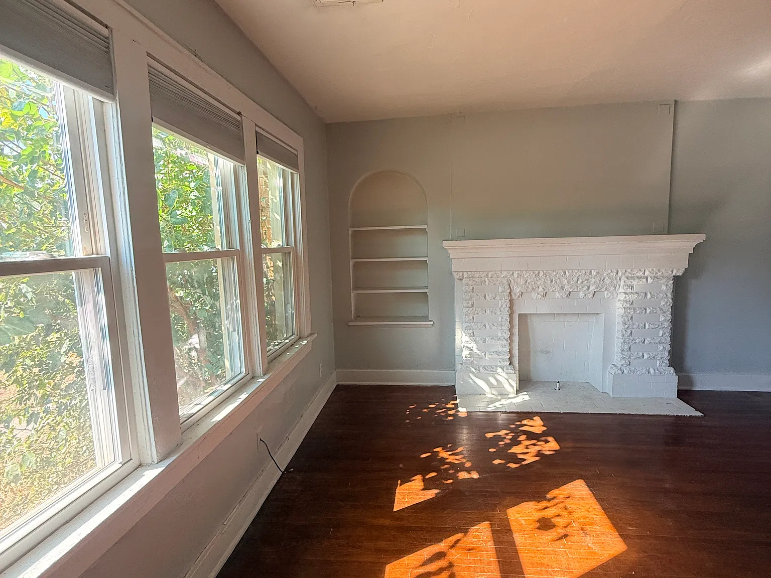 2 bed, 900 sqft, $975 — Photo 2