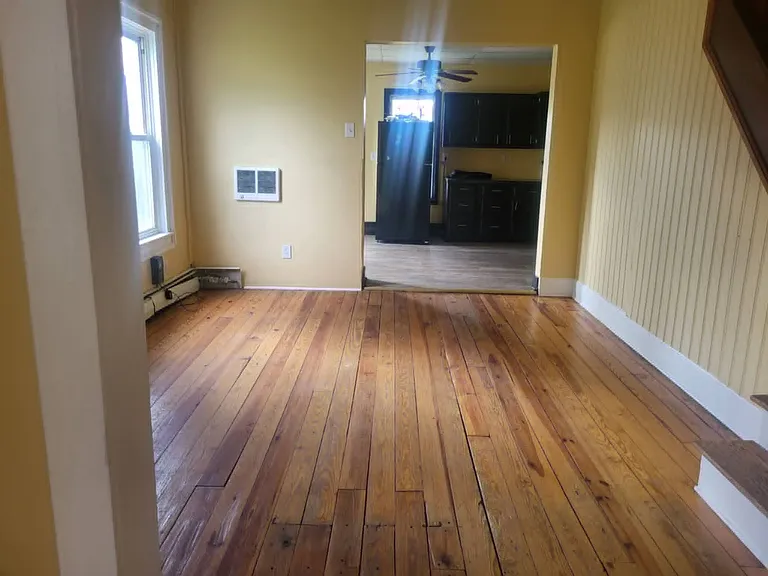 261 Lehigh Ave — Photo 12
