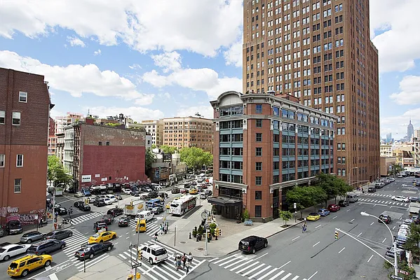 Rented by Corcoran | media 23