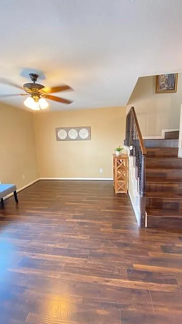 3 bed, 2.5 bath, 1365 sqft, $2,100 — Photo 4