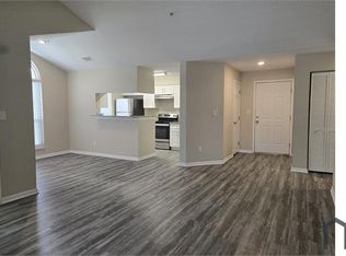 8719 Fancy Finch Dr, Tampa, FL 33614