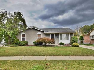 41144 Mueller St, Clinton Township, MI 48038