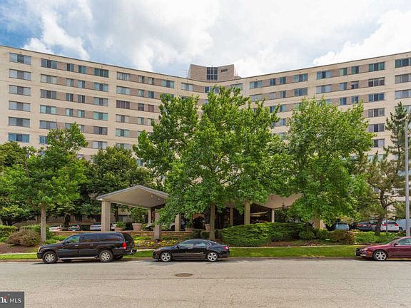 3rd image of 1200 N Nash St APT 1155