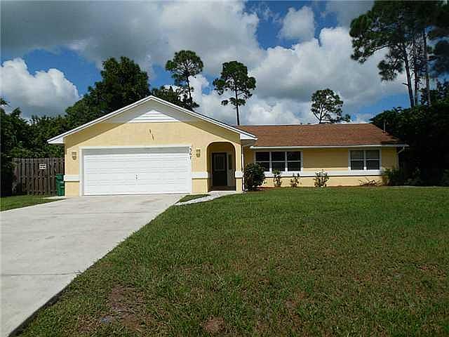 1st image of 367 SE Fallon Dr