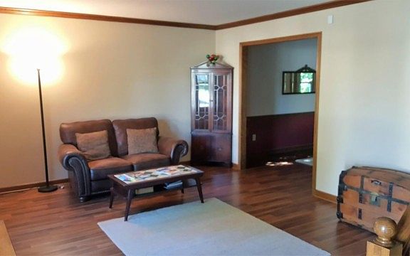 3rd image of 5565 Parker Hill Ln