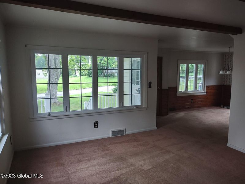 4th image of 107 McKinley Avenue