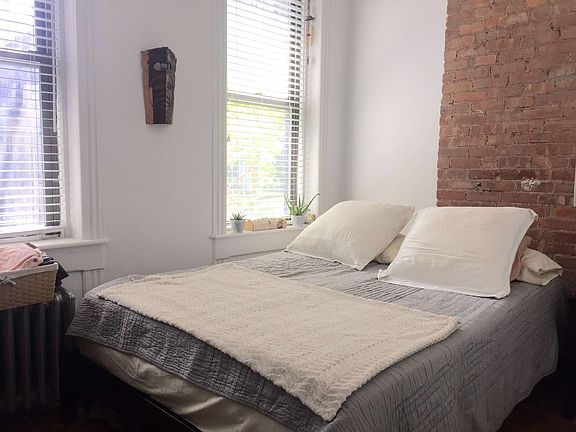 2nd image of 106 Macdougal St APT 7