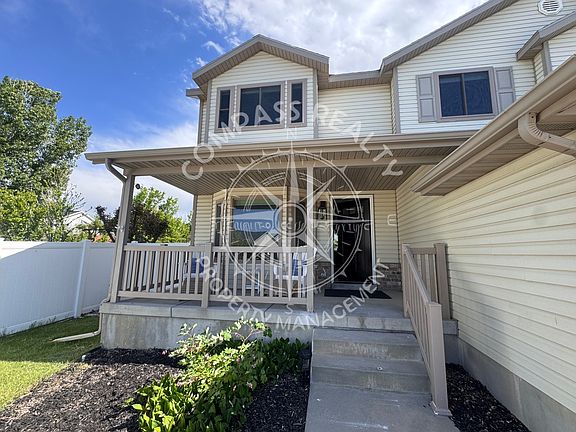 3rd image of 5921 Genoa Ln
