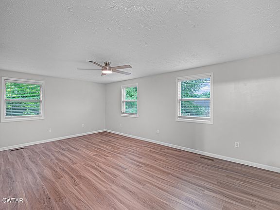 5th image of 185 Henderson Rd