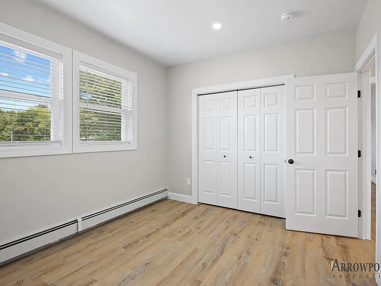 1 Manor Dr — Photo 33