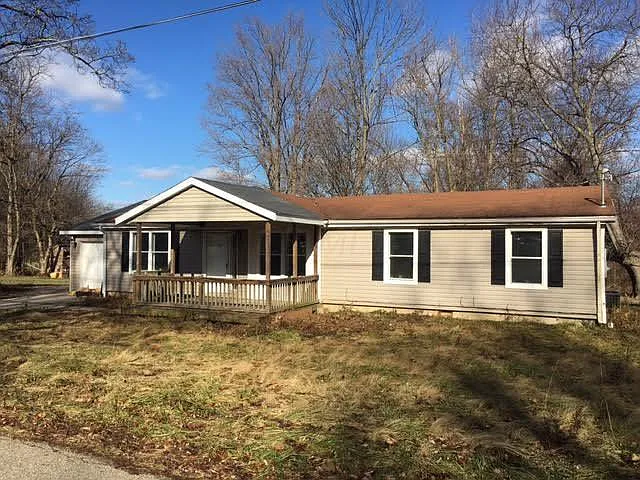 13254 Maple Rd NE photo 1