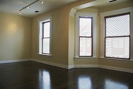 5th image of 651 W Armitage Ave