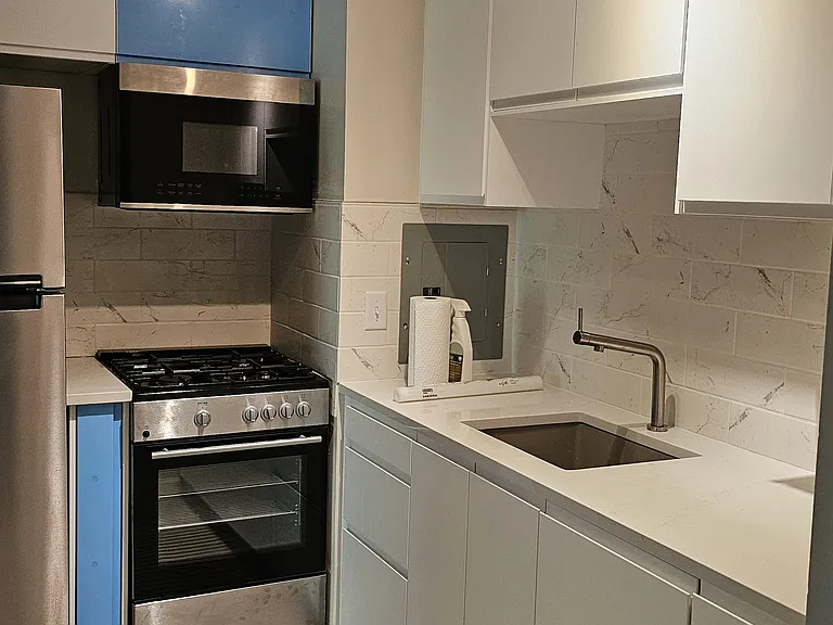 1253 Island Dr #202 — Photo 5