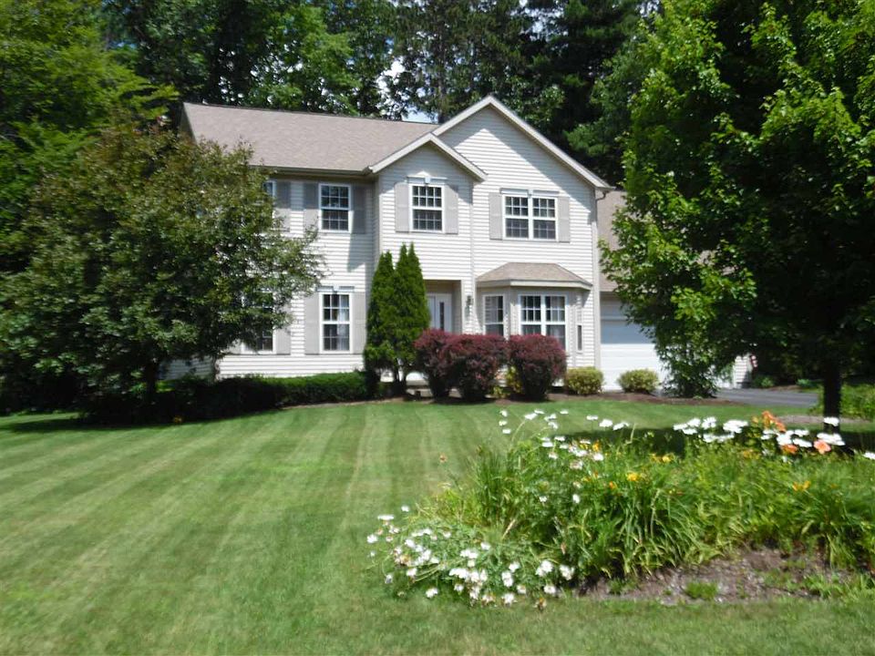 1st image of 4 Greylock Dr