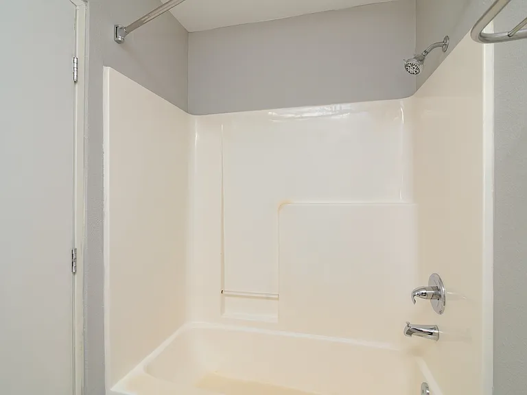 Avera Living - Memorial Apartments — Photo 70