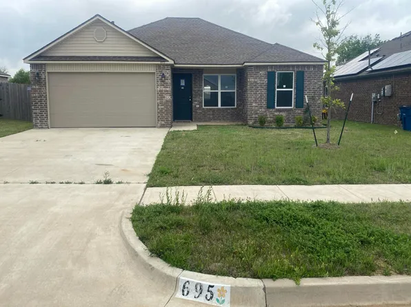 695 Foxtail Dr, Newcastle, OK 73065
