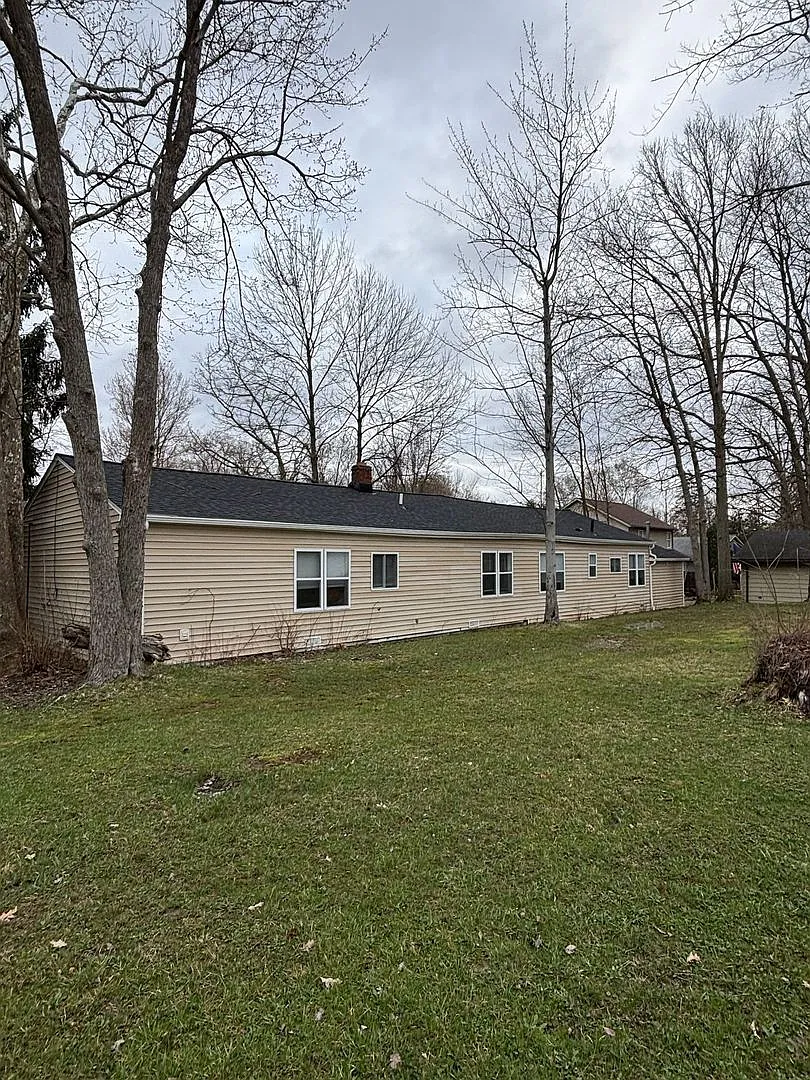 Bryce Ave. 1125 — Photo 2