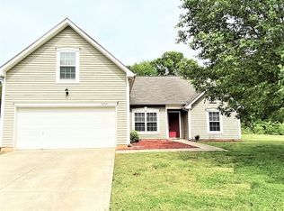 16315 Greybriar Forest Ln, Charlotte, NC 28278